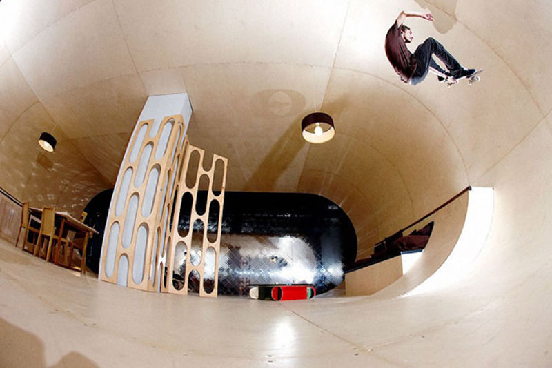 nenqttjwq3-skateboard-house.jpg