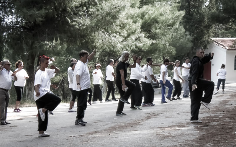 5 εύκολες ασκήσεις που σε κρατούν σε φόρμα