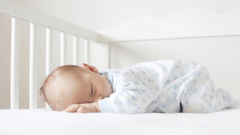 7+1 λόγοι που δεν κοιμάται το μωρό σας