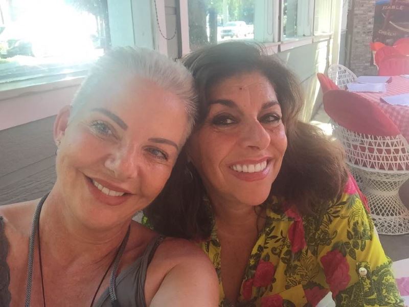 Αντριάνα Πετράτος: Από το «fuck off» της barbara streisand, στην σχέση της με τους john lenon/yoko ono και την πρόταση γάμου τού Αl pacino 