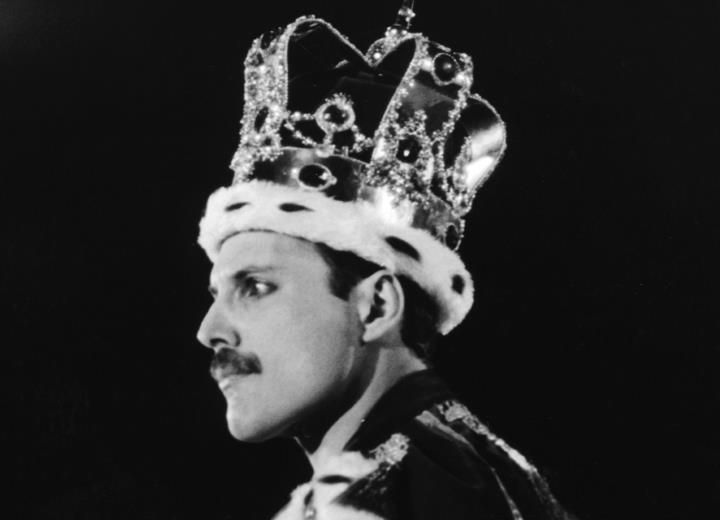 freddie mercury: o θεϊκός ροκ σταρ