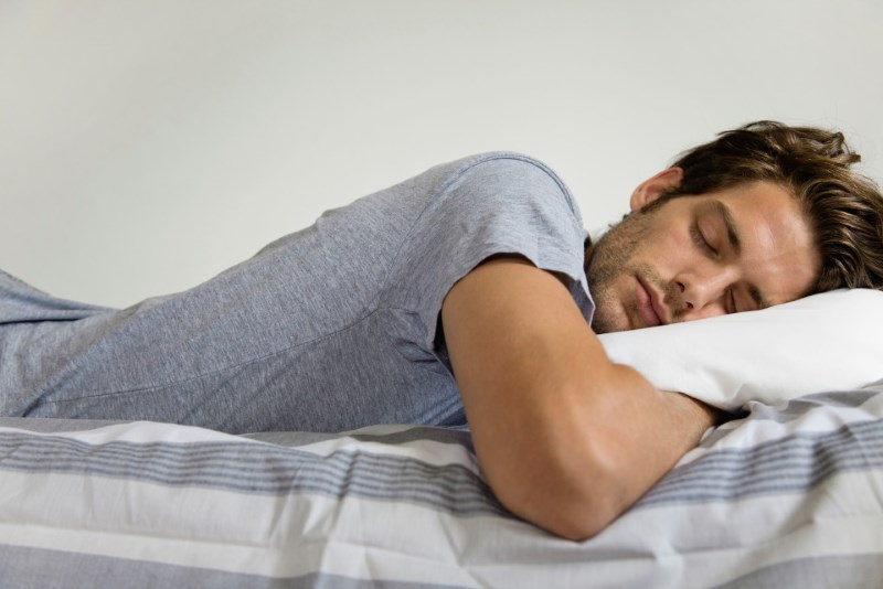 Γιατί οι άνδρες κοιμούνται αμέσως μετά τo σεξ