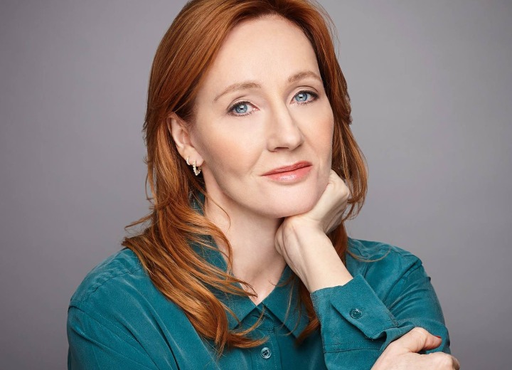 Η j.k. rowling ΚΑΤΗΓΟΡΕΙΤΑΙ ΓΙΑ ΤΡΑΝΣΟΦΟΒΙΑ