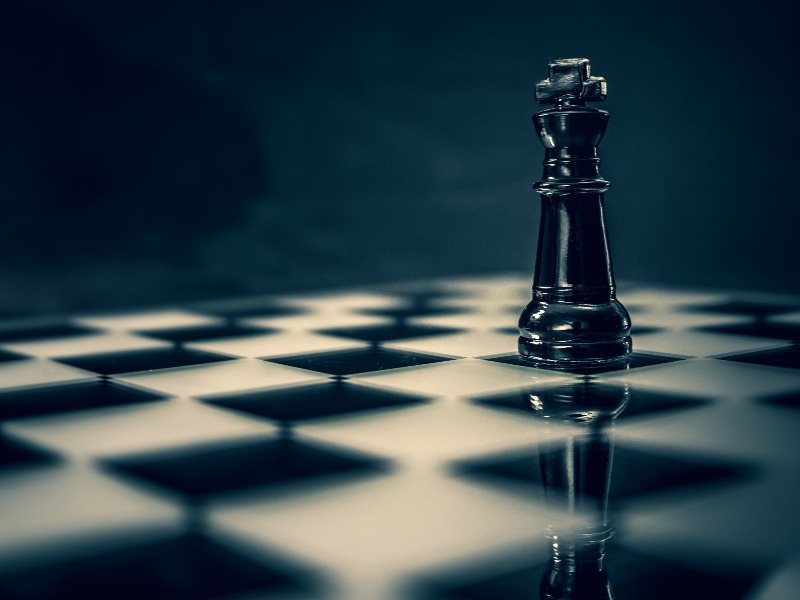 Μοναξιά στο τέλος για το θέατρο των διασήμων αντιπαράθεση με το σκακι