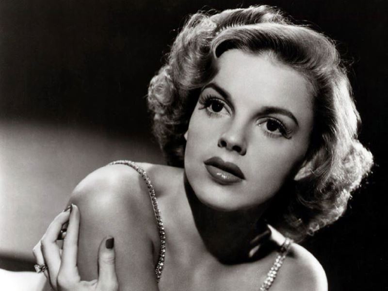 judy garland: Ένα αστέρι γεννιέται… ζωή σαν παραμύθι 