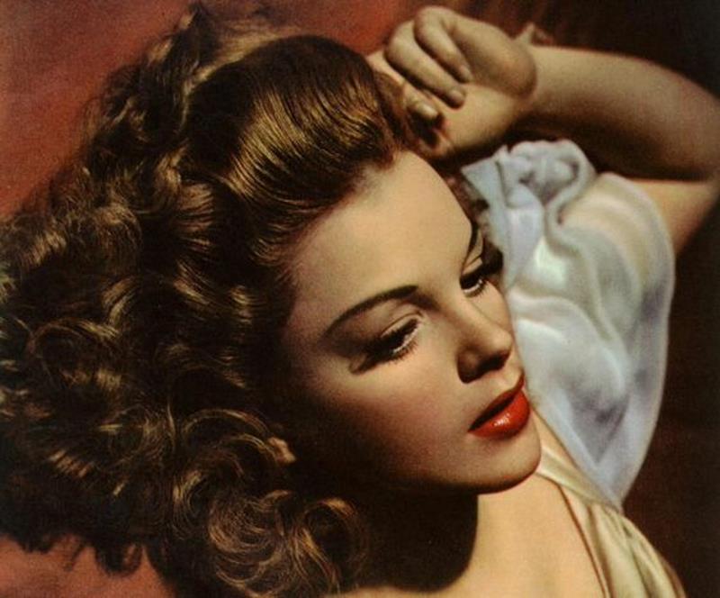 judy garland: Ένα αστέρι γεννιέται… ζωή σαν παραμύθι 