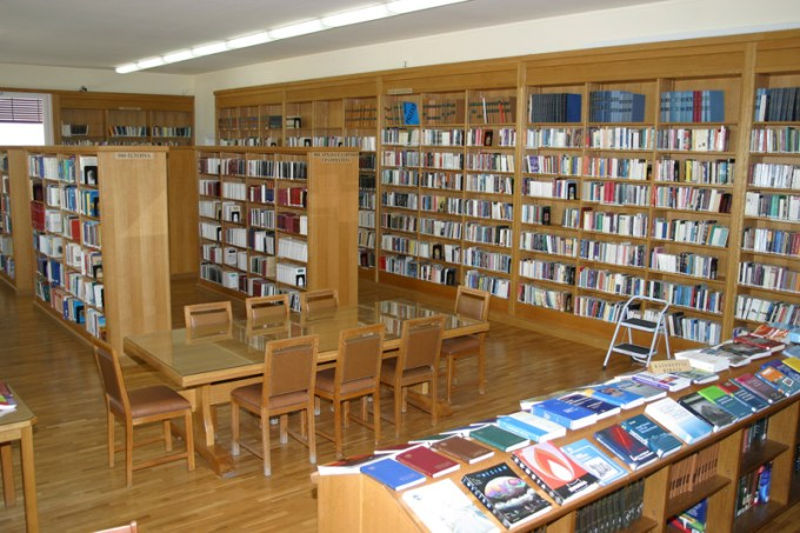 Μια βόλτα στις βιβλιοθήκες της Αθήνας