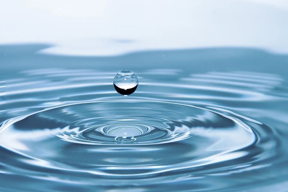 Το νερό μετά το οξυγόνο είναι το πιο σημαντικό στοιχείο για την ανθρώπινη ζωή στη γη.