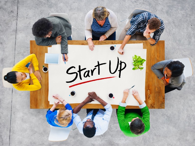 startups ανερχόμενες νεοφυείς επιχειρήσεις instashop, efood, delivery κερδίζουν τους καταναλωτές