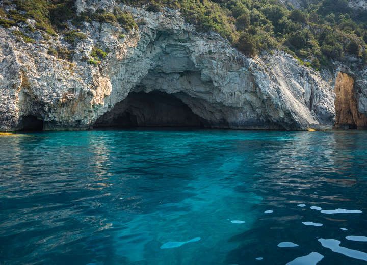 Παξοί: το μικρό κόσμημα του Ιονίου