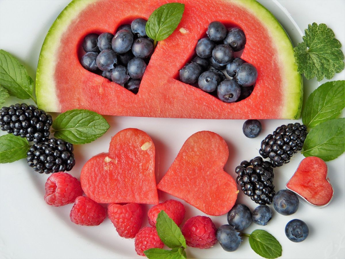 Τα φρούτα μας βοηθούν στη νηστεία τόσο στο να διατηρήσουμε την καλή υγεία μας όσο και στο να αδυνατίσουμε