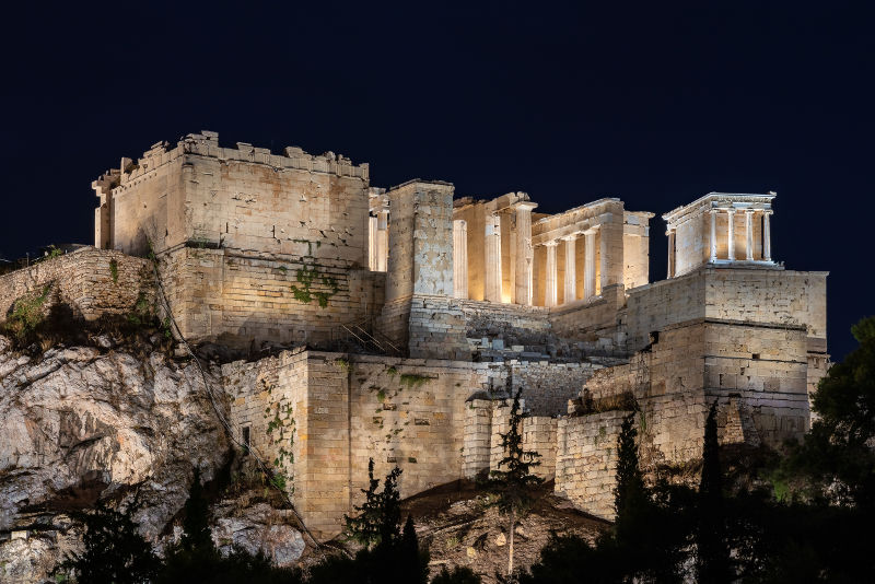 ο νέος φωτισμός της Ακρόπολης Της Ναταλί Χατζηαντωνίου