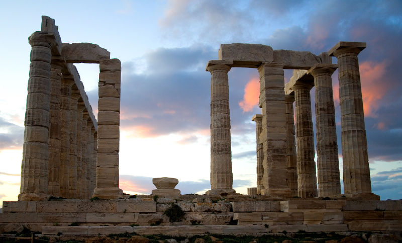 ΣΟΥΝΙΟ: Μια βραδιά στου Ποσειδώνα!