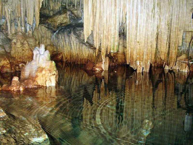 Σπήλαια Διρού: Το θαύμα των θεών και των ανθρώπων…