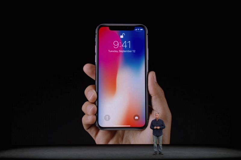 Τα νέα iphones έφτασαν!