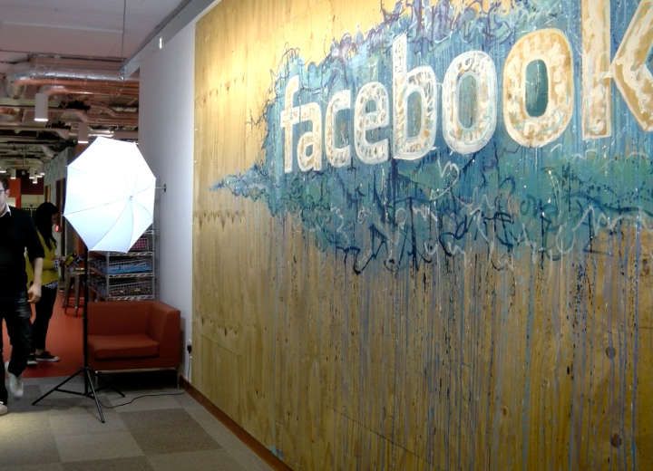 Το αρχηγείο τού facebook στην california μετατρέπει σε χωριό για τους υπαλλήλους του ο zuckerberg