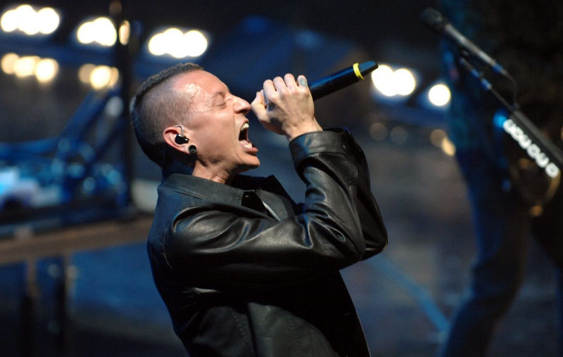 Το αστέρι τού chester bennington λάμπει πλέον… από ψηλά