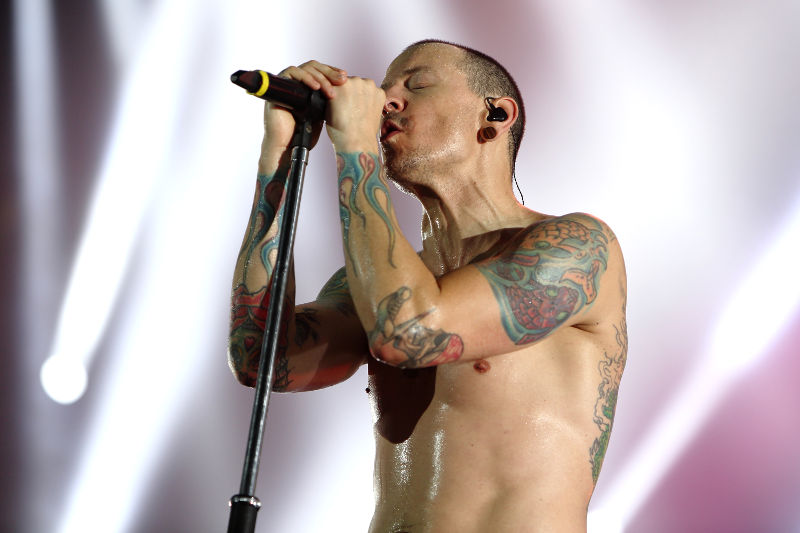 Το αστέρι τού chester bennington λάμπει πλέον… από ψηλά