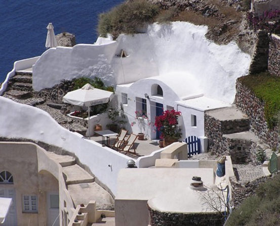 santorini-outside-house-view